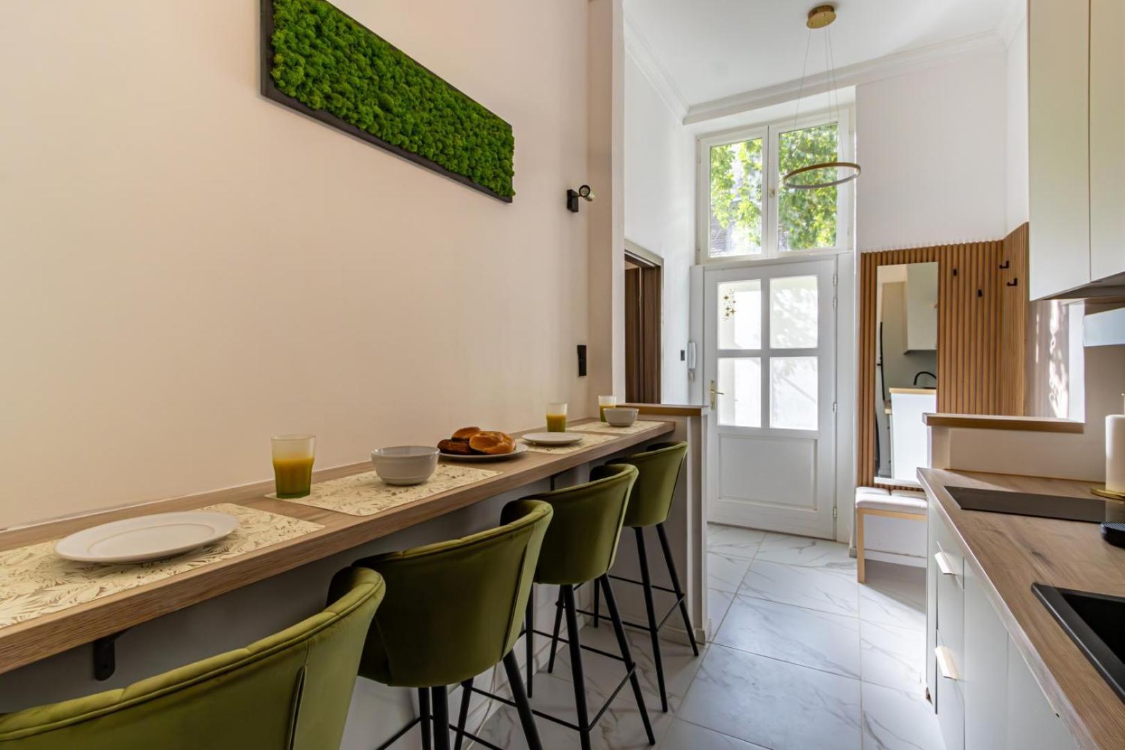 Oasis Apartment On The Broadway With Ac Budapeszt Zewnętrze zdjęcie